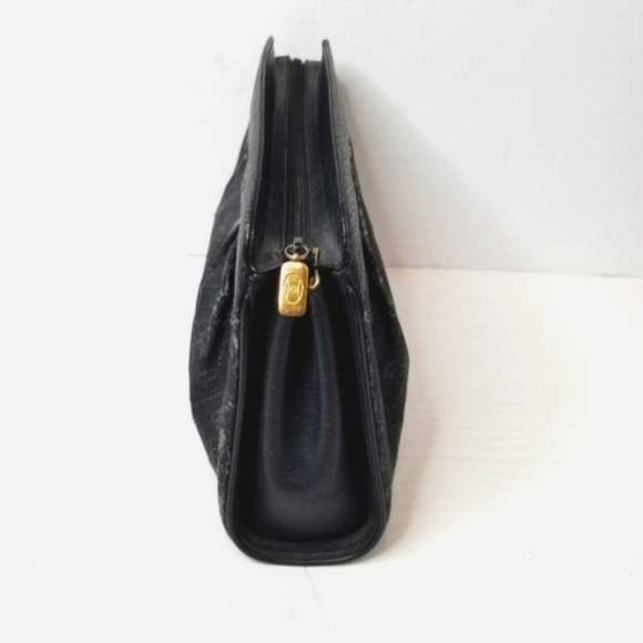 Vintage Gucci clutch and Matching wallet - Picture 4 of 16